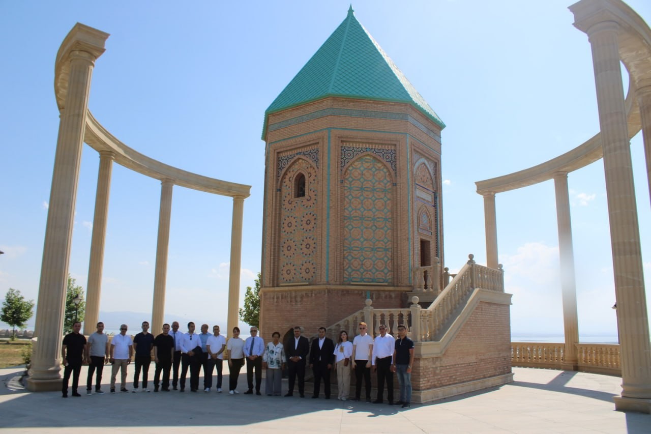 YAP Nizami rayon təşkilatının nümayəndələri Naxçıvana səfər ediblər - FOTOLAR