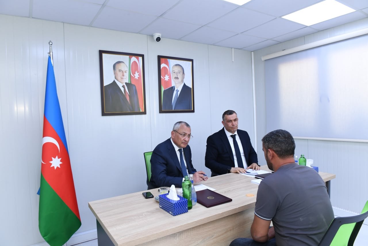 Rövşən Rzayev onların müraciətləri dinlədi - FOTOLAR