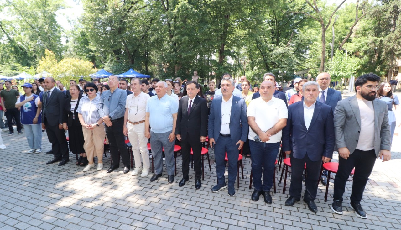Birinci Qazax Kitab Sərgisi keçirildi - FOTOLAR