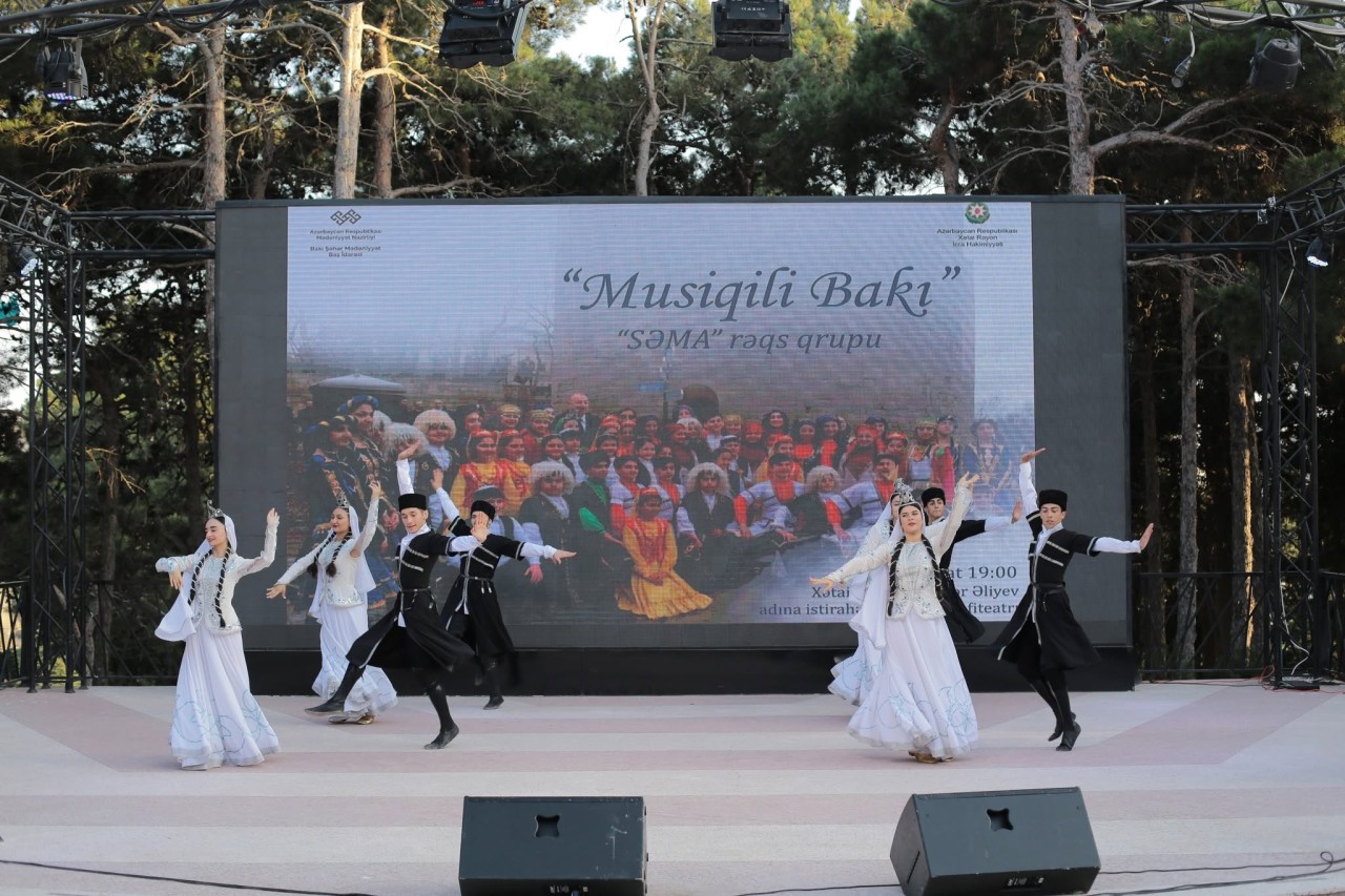 Xətaidə “Musiqili Bakı” adlı konsert proqramı keçirilib - FOTOLAR