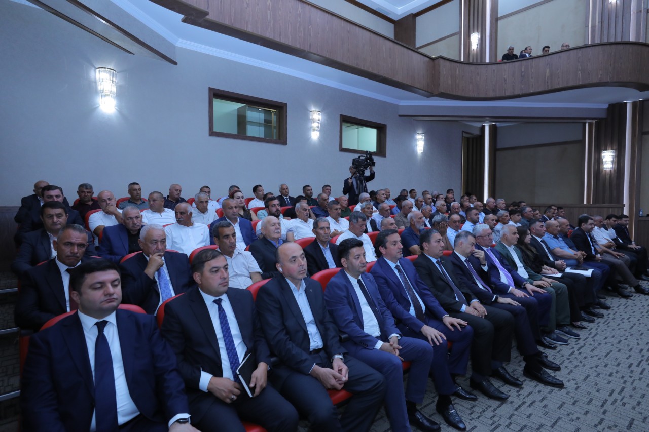 Nazir Məcnun Məmmədov Naxçıvanda regional müşavirədə çıxış edib - FOTOLAR