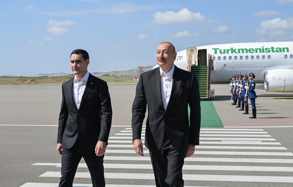 İlham Əliyev Berdiməhəmmədovu Füzulidə qarşıladı - FOTOLAR
