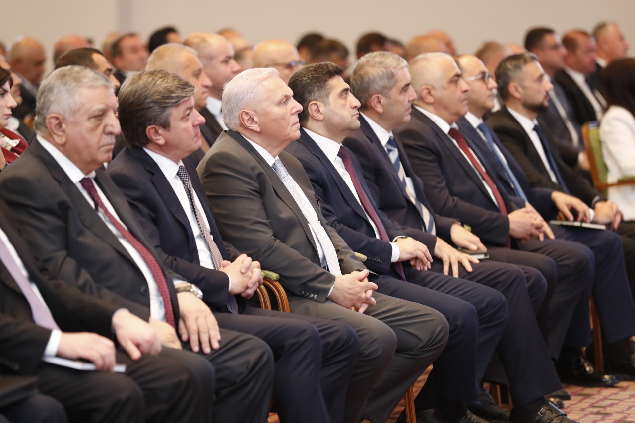 Prezidentin köməkçisi Qaxda regional müşavirə keçirdi - FOTOLAR