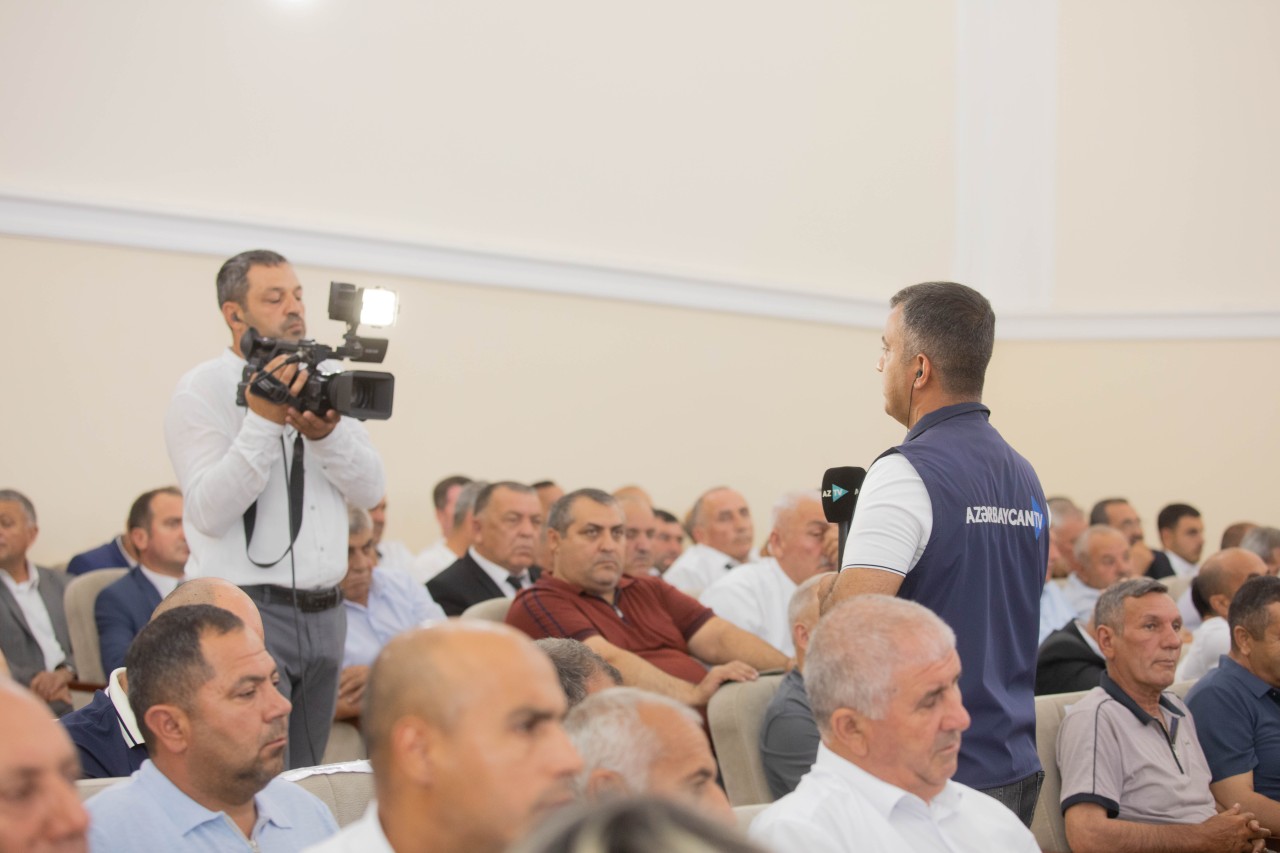 Natiq Əmirov Saatlıda müşavirə keçirdi - Bu məsələlər müzakirə edildi (FOTOLAR)