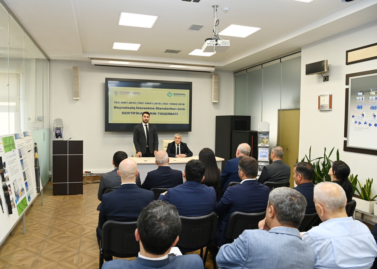 “Azərişıq” ASC-yə ISO beynəlxalq standartları üzrə sertifikatlar təqdim olunub - FOTOLAR