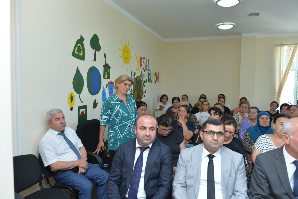 Taleh Qaraşov sakinlərin qayğı və problemlərini dinlədi - FOTOLAR