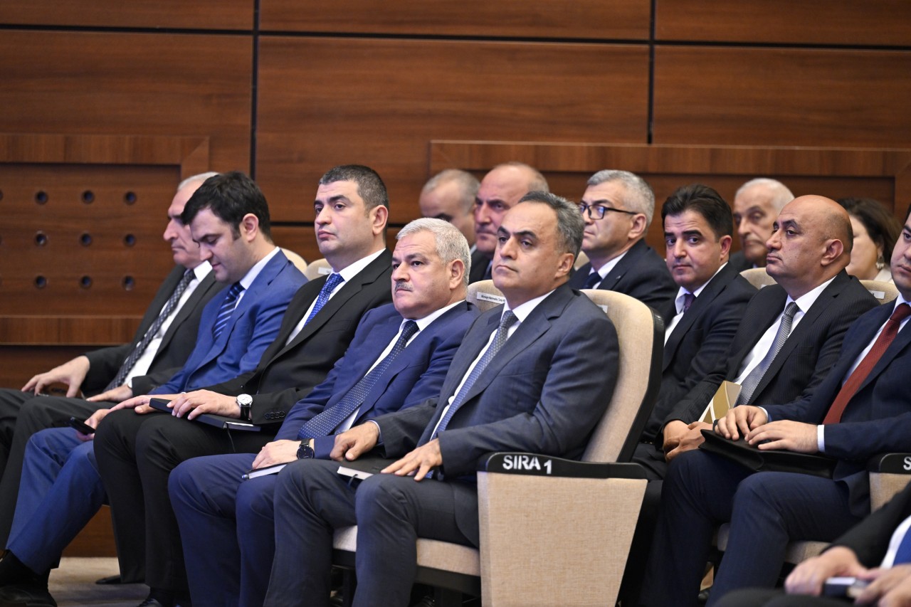 Prezidentin köməkçisi və nazir Sabirabadda regional müşavirə keçirdi - FOTOLAR