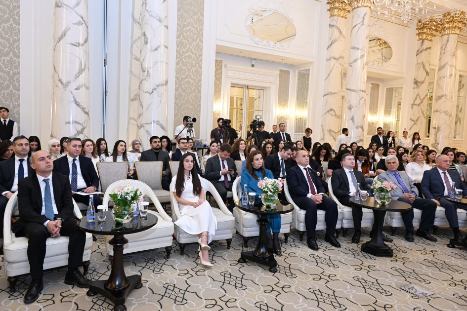 Leyla Əliyeva “Qızların təhsilinə dəstək” layihəsinin II Məzun Günündə - FOTOLAR