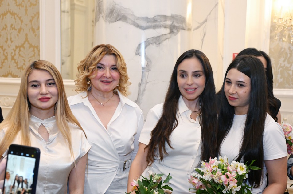 Leyla Əliyeva “Qızların təhsilinə dəstək” layihəsinin II Məzun Günündə - FOTOLAR