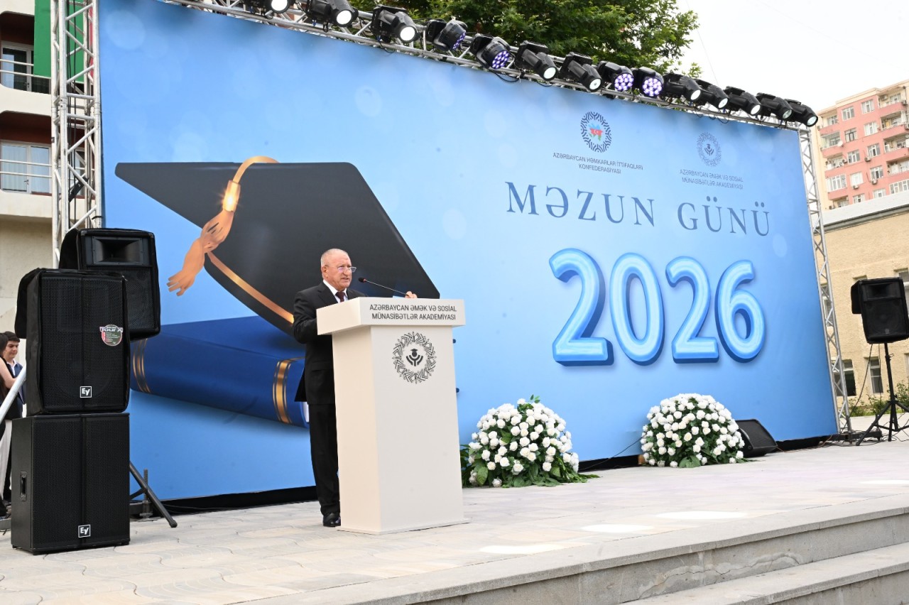 Əmək və Sosial Münasibətlər Akademiyasında “Məzun günü” - FOTOLAR