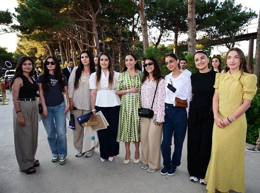 Leyla və Alona Əliyevalar Xeyirxahlıq Festivalında - FOTOLAR