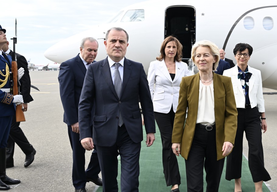 Avropa Komissiyasının Prezidenti Azərbaycana gəldi - FOTO