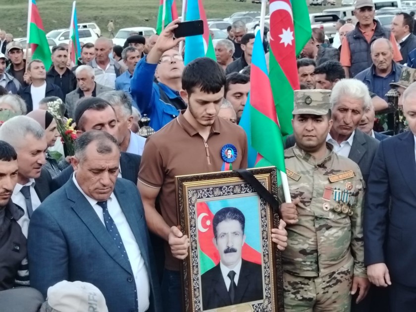Daha bir itkin düşmüş şəhidimiz Kəlbəcərdə dəfn olundu - FOTOLAR