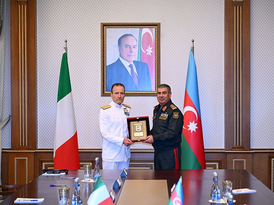 Azərbaycan və İtaliya müdafiə sahəsində əməkdaşlığı müzakirə etdi - FOTO