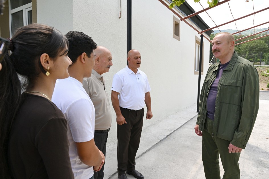 Dövlət başçısı Xocavəndin Quzeyxırman kəndində olub - FOTOLAR