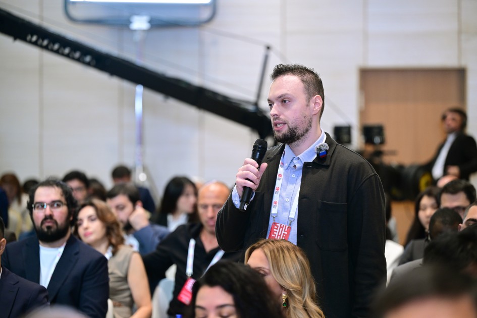 İlham Əliyev IV Şuşa Qlobal Media Forumunda - FOTOLAR+VİDEO (YENİLƏNİB)