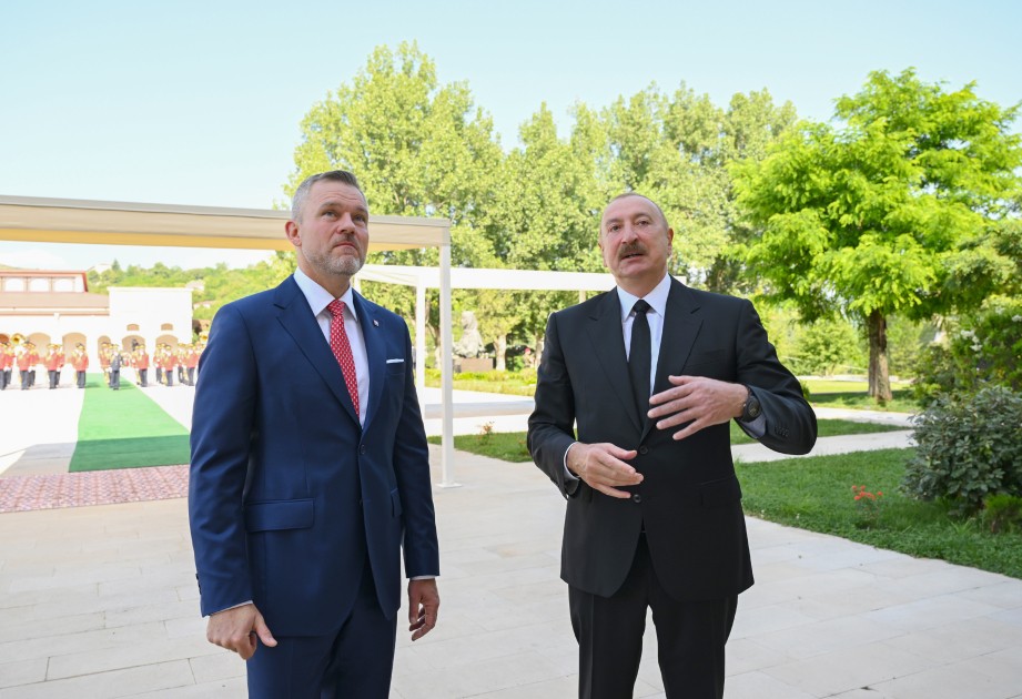 İlham Əliyev Slovakiya Prezidentini Şuşada qarşıladı - FOTOLAR