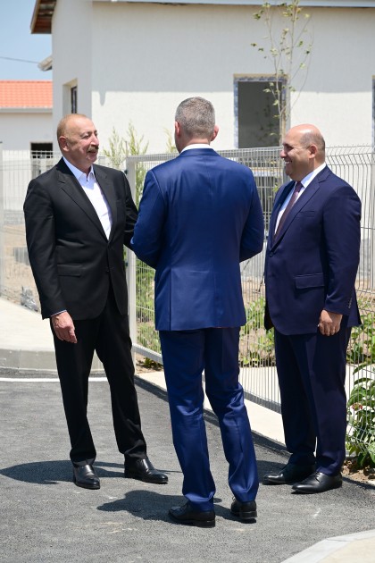 Prezidentlər Baş Qərvənd kəndində - FOTOLAR
