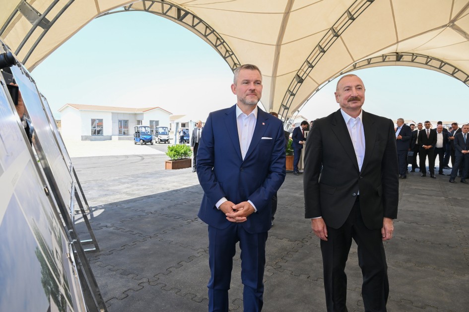 Prezidentlər Baş Qərvənd kəndində - FOTOLAR
