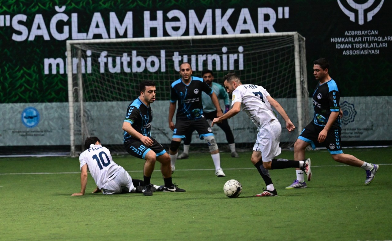 Həmkarlar İttifaqının təşkilatçılığı ilə keçirilən minifutbol turniri başa çatıb - FOTOLAR