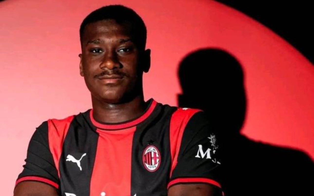 Fransa millisinin müdafiəçisi "Milan"da