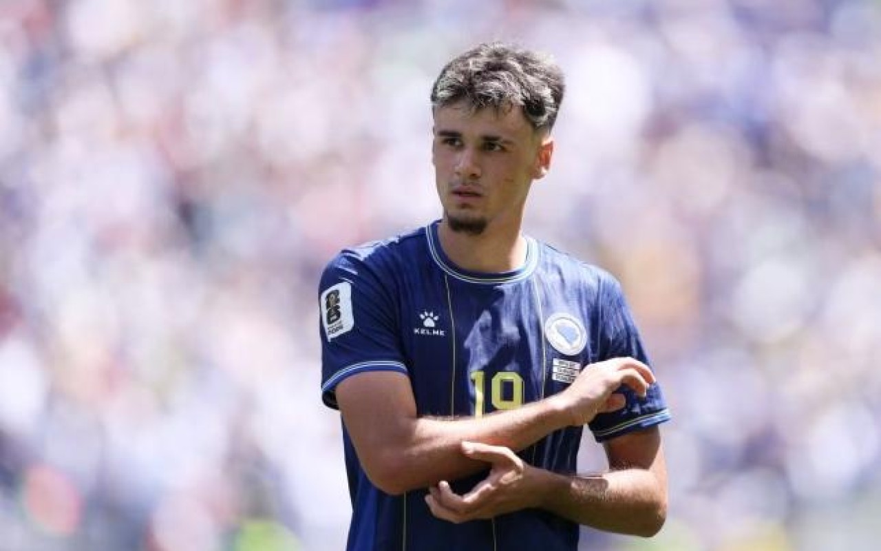 "Yuventus" Bosniya millisinin hücumçusunu transfer etdi