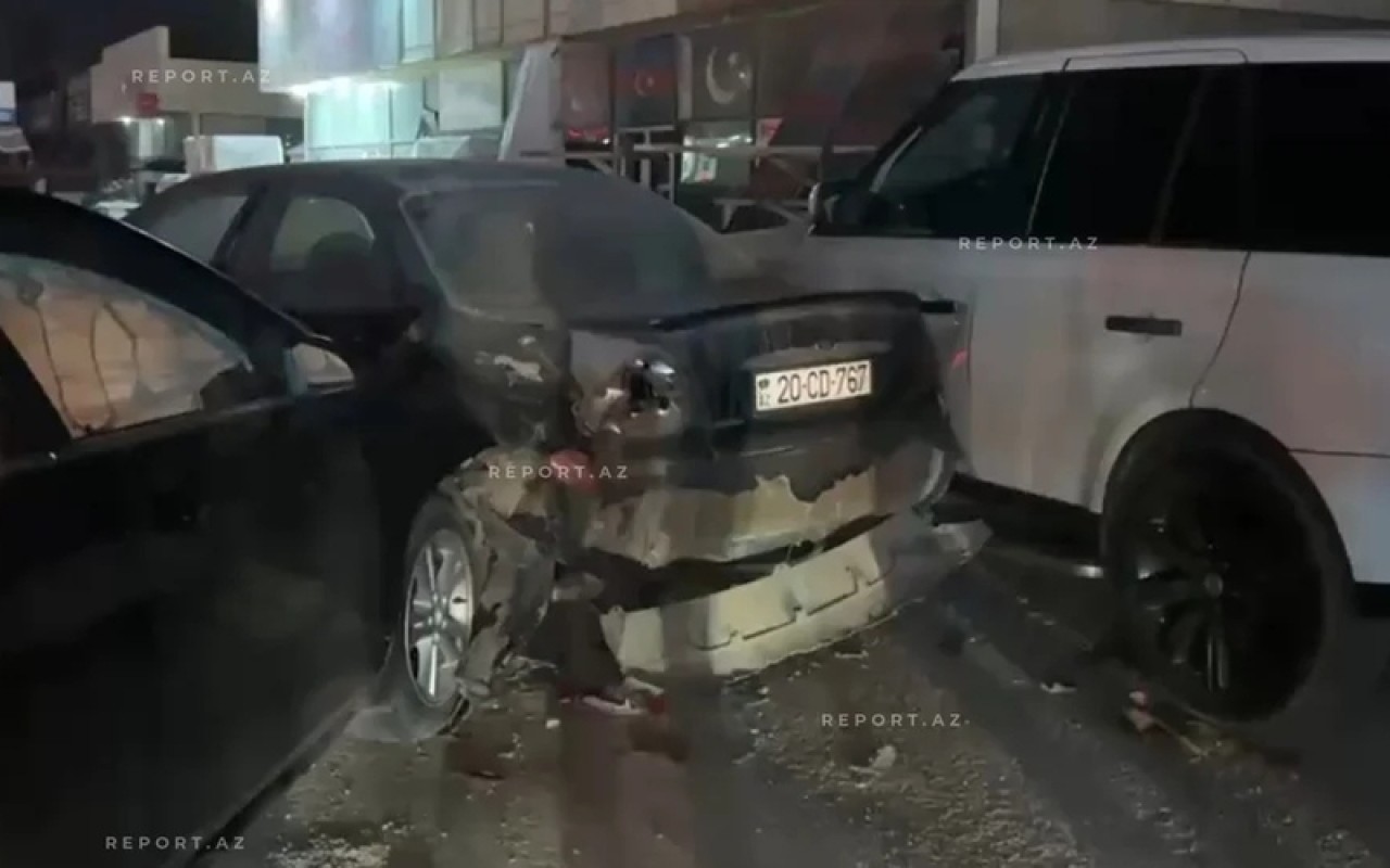Sarayda zəncirvari qəza - FOTOLAR