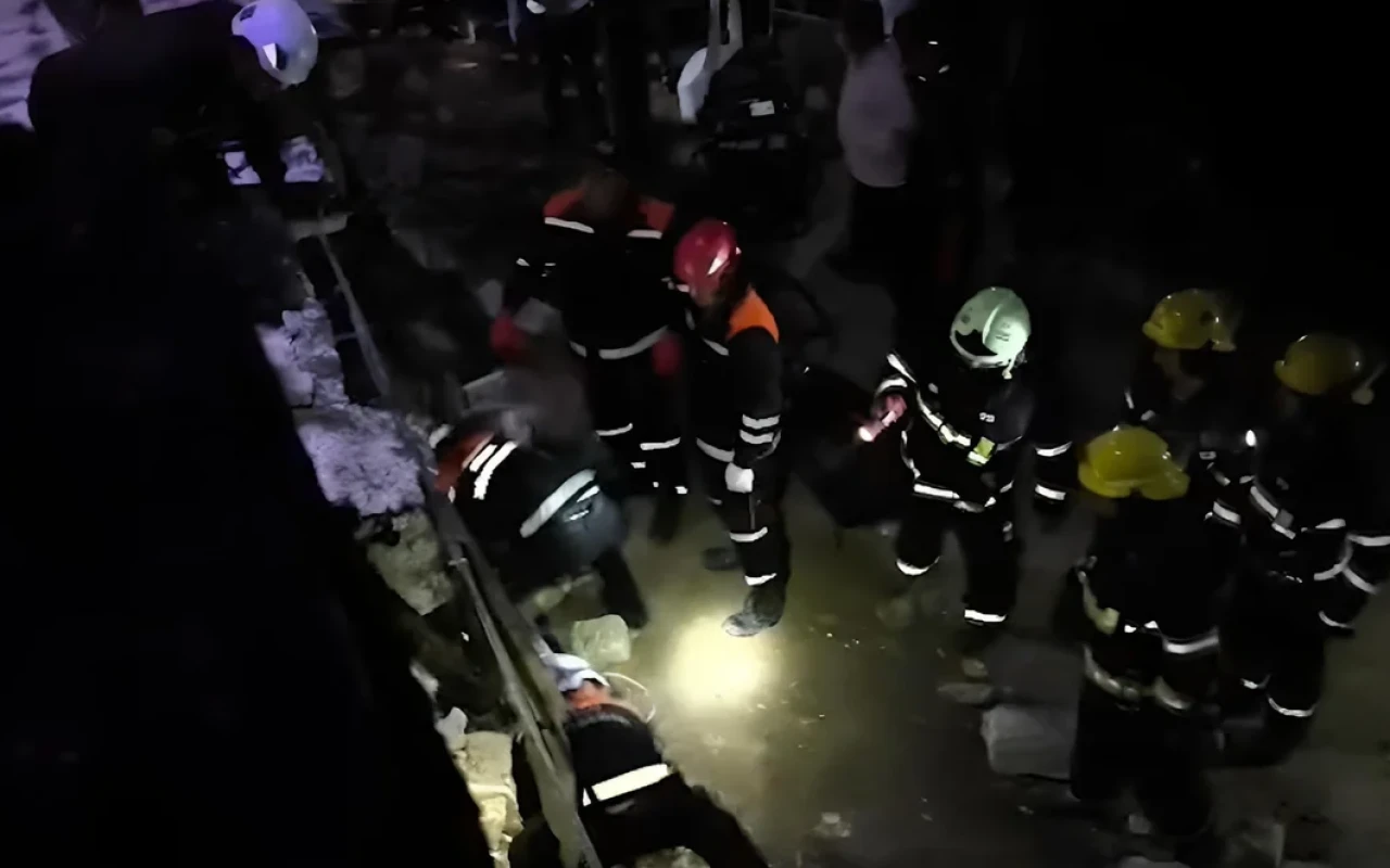 Bakıda mağaza uçdu, qadın dağıntı altında qaldı (VİDEO)