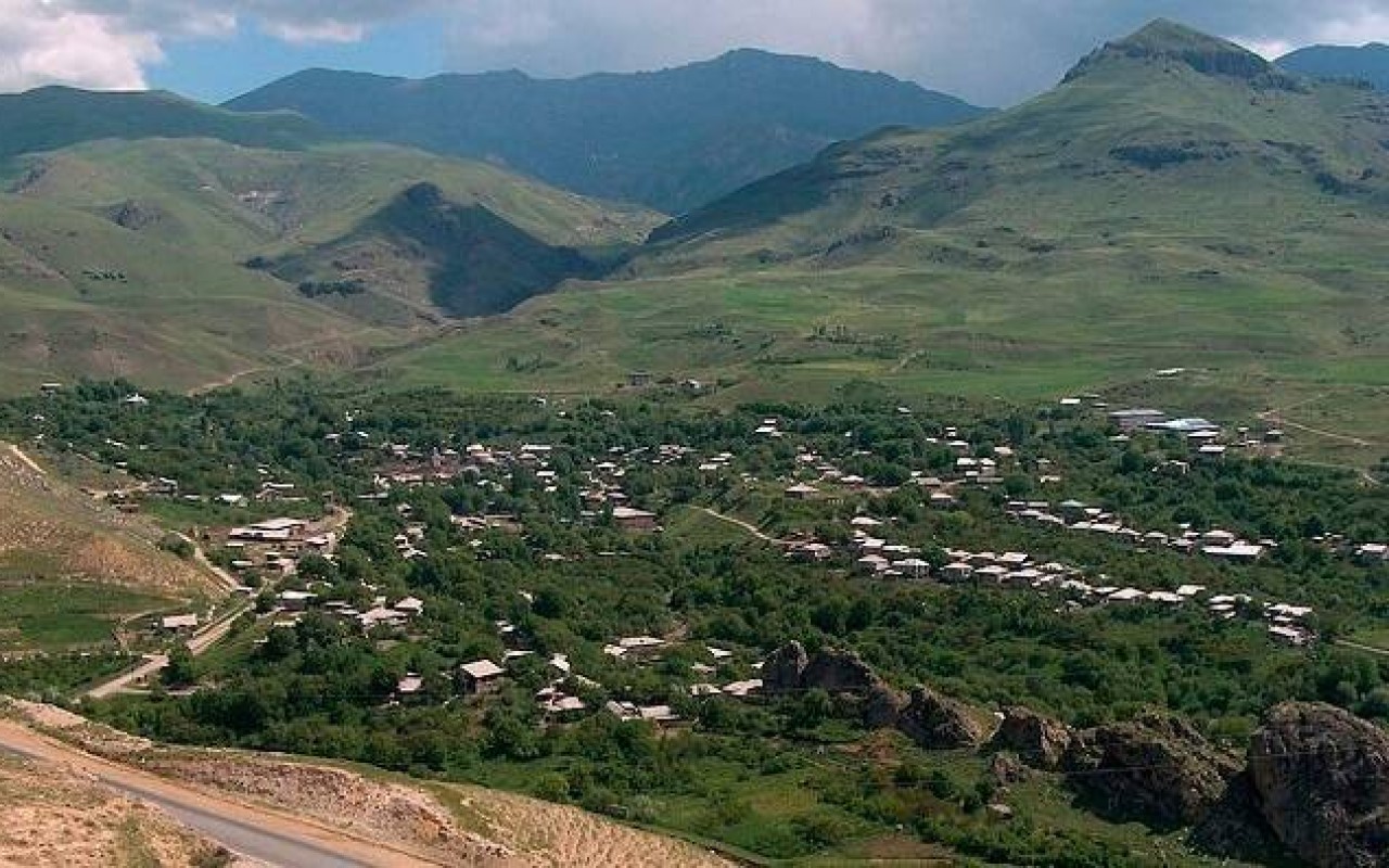 Paşinyan anklavlarla bağlı məsələnin həllindən danışdı