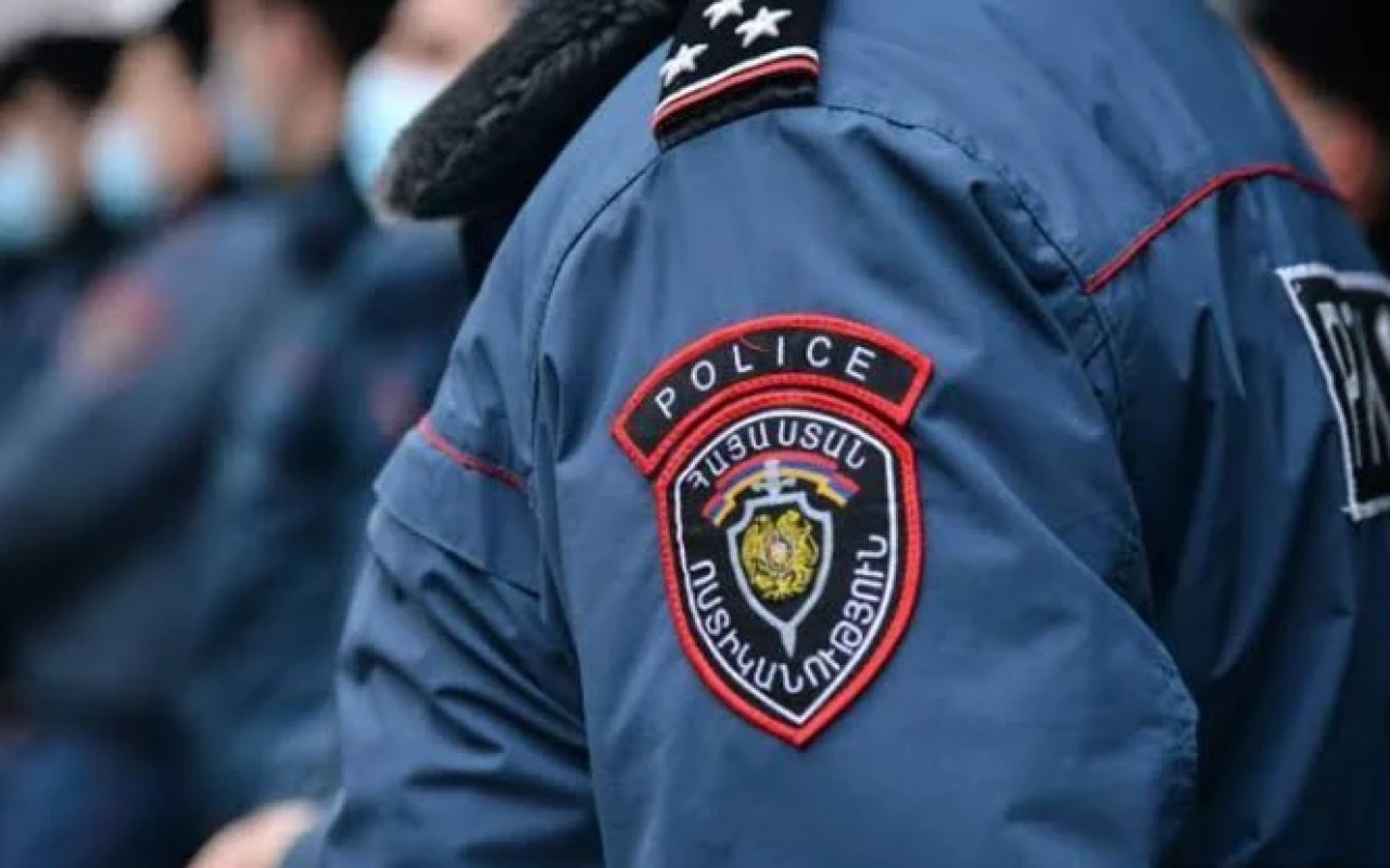 Döyülən polis əməkdaşı içkili imiş - İrəvanda qalmaqal