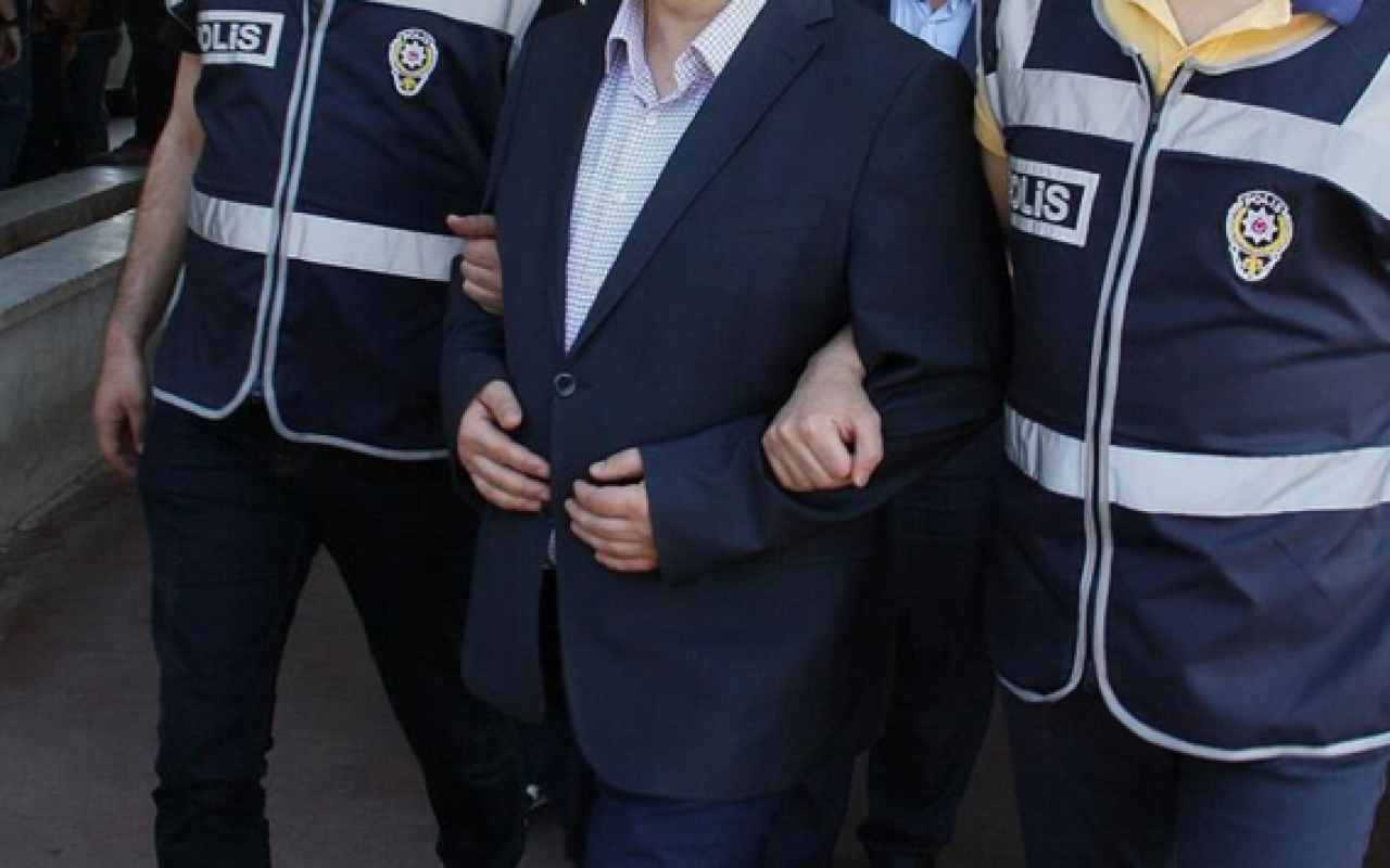 Jurnalistlər aldadıcı başlığa görə saxlanıldı - FOTO