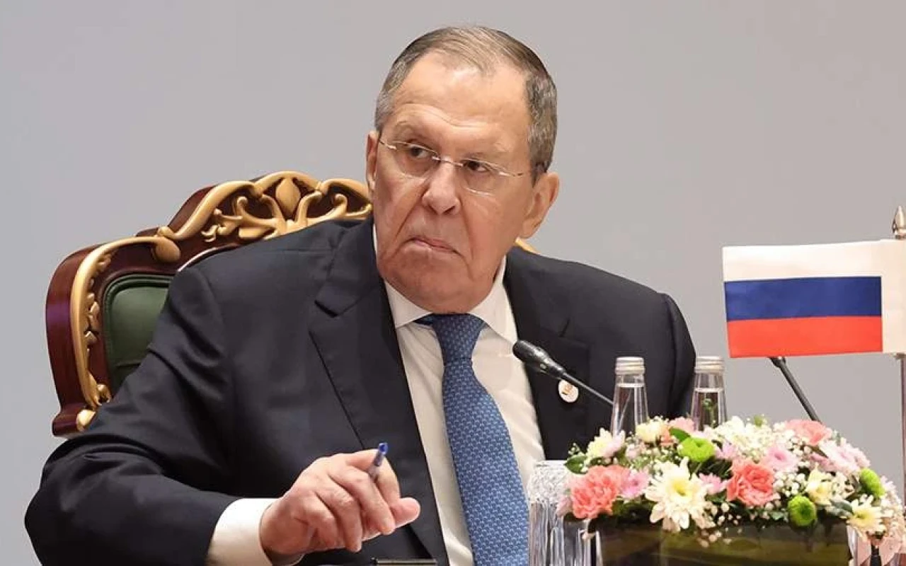 "Dövlət çevrilişləri etməyə öyrəşməmişik" - Lavrov