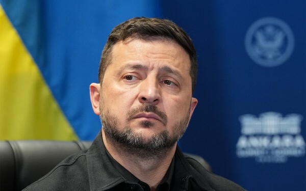 Zelenski Rusiya ilə danışıqlara hazırdır