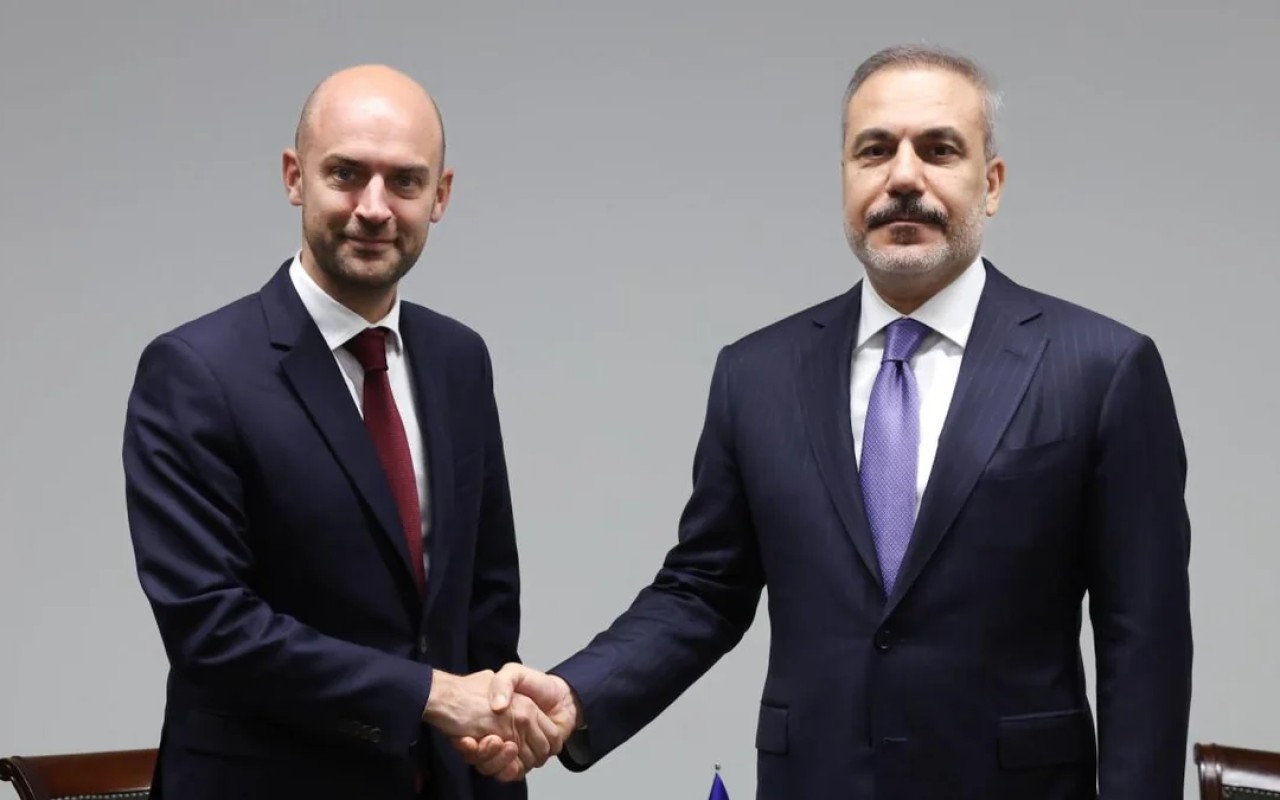 Türkiyə və Fransa XİN başçıları müzakirə apardılar