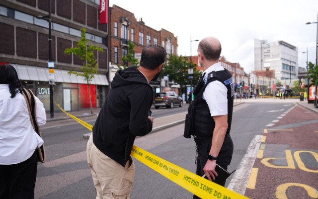 Londonda kütləvi bıçaqlanma oldu - Yaralılar var