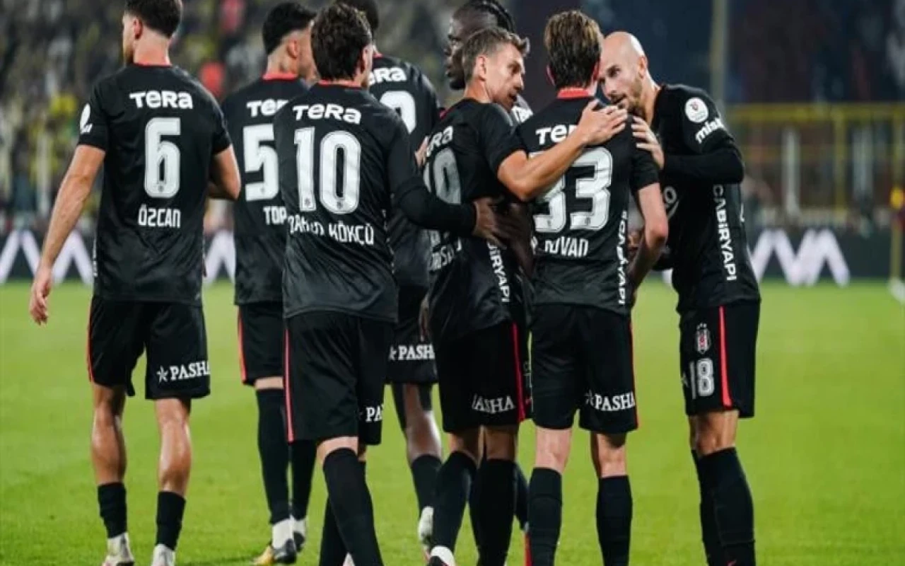"Beşiktaş" öz meydanında "Erzurumspor"u darmadağın etdi