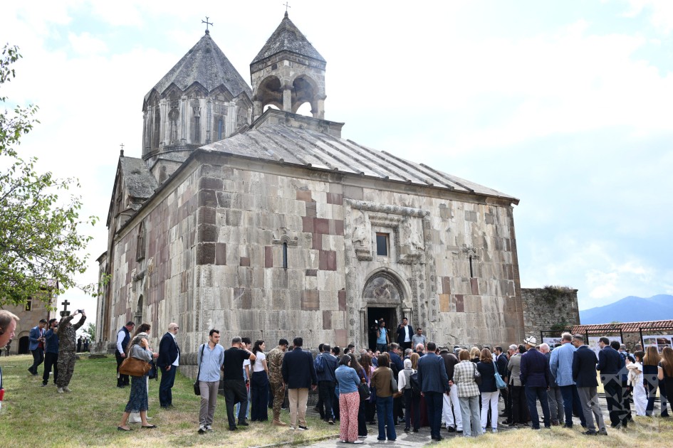 Diplomatlar Gəncəsər monastırında - FOTOLAR