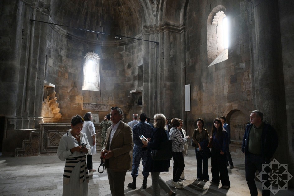 Diplomatlar Gəncəsər monastırında - FOTOLAR