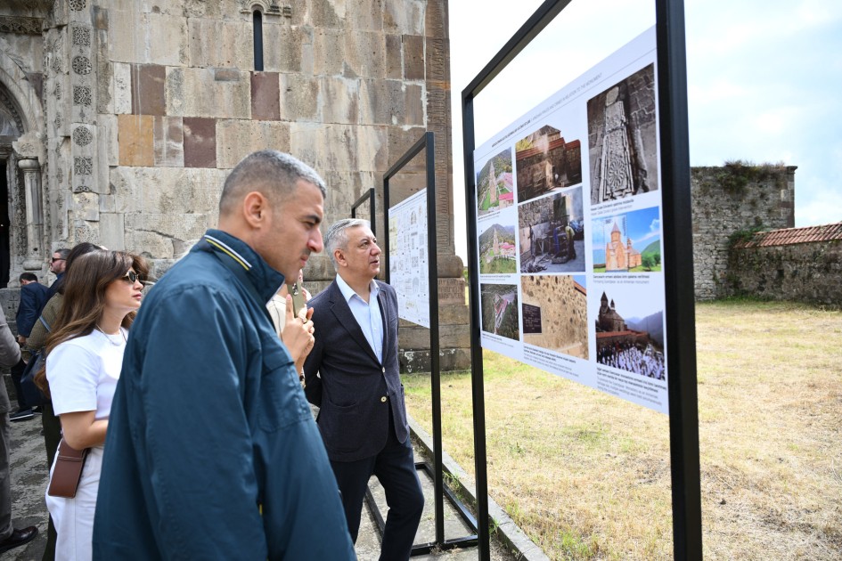 Diplomatlar Gəncəsər monastırında - FOTOLAR