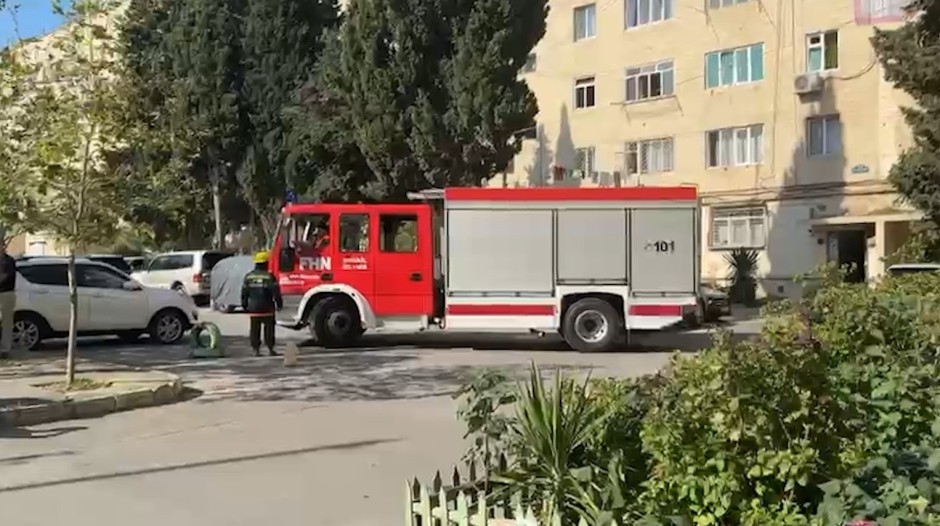 Bakıda yaşayış binasında partlayış - Xəsarət alan var (FOTOLAR)