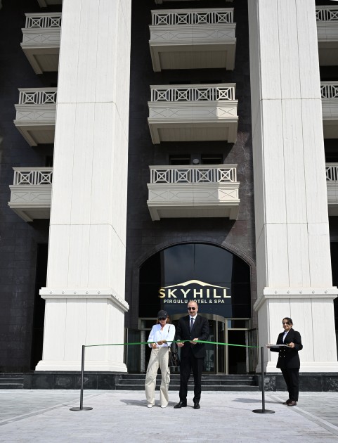 İlham Əliyev və birinci xanım "Pirqulu Park" hotelinin açılışında - YENİLƏNİB