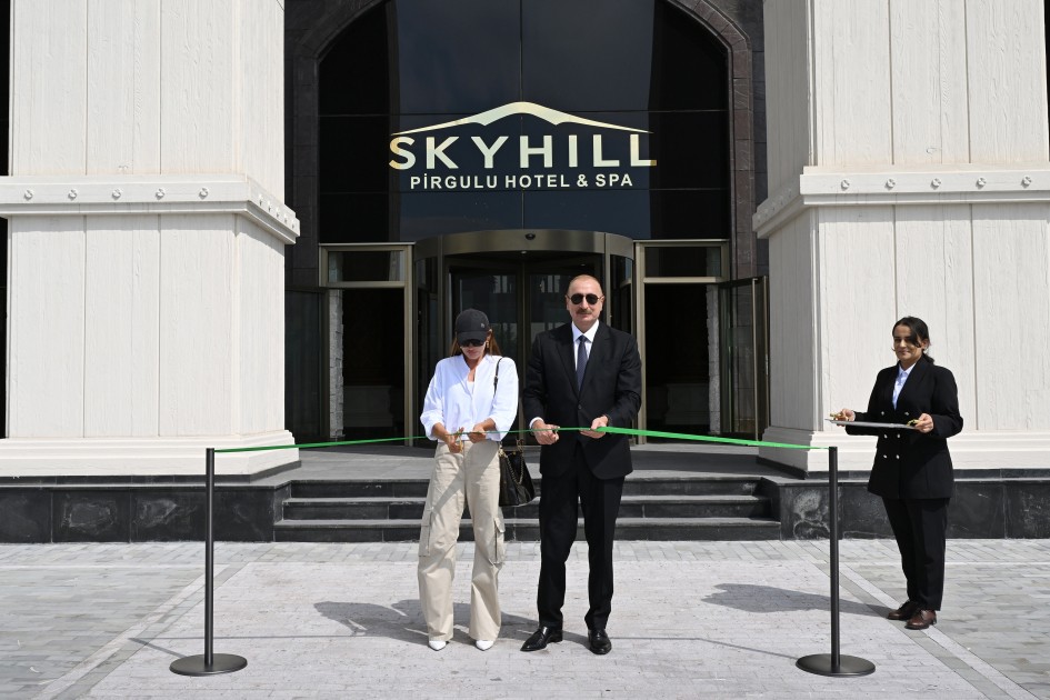 İlham Əliyev və birinci xanım "Pirqulu Park" hotelinin açılışında - YENİLƏNİB