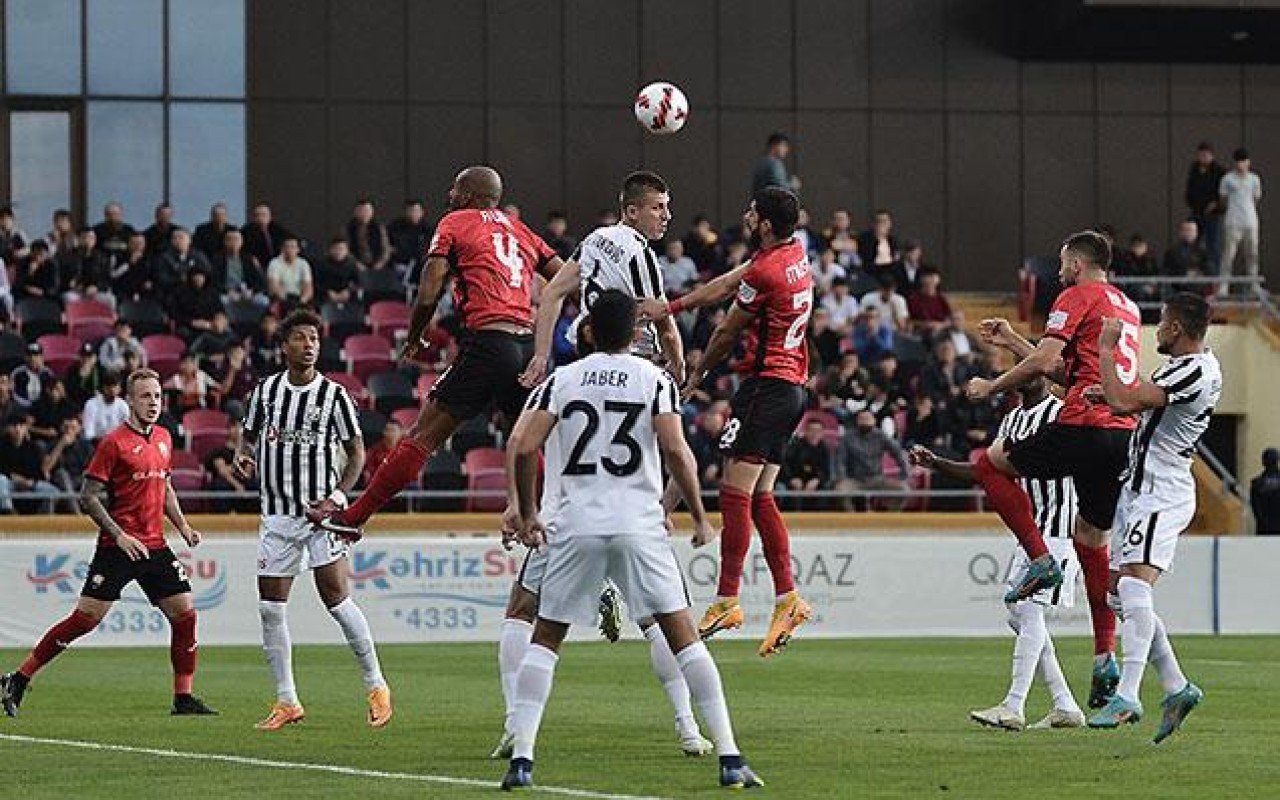 "Qəbələ" "Neftçi"yə, "Qarabağ" "Şəfa"ya qarşı