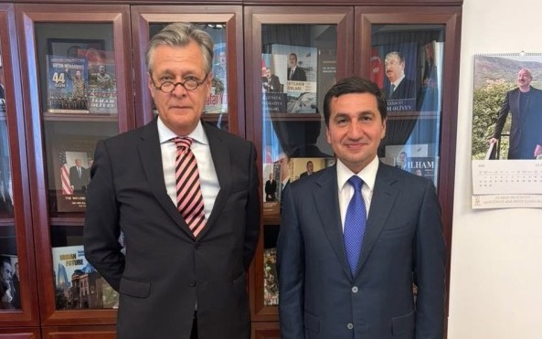 Hikmət Hacıyev Almaniya səfiri ilə görüşdü