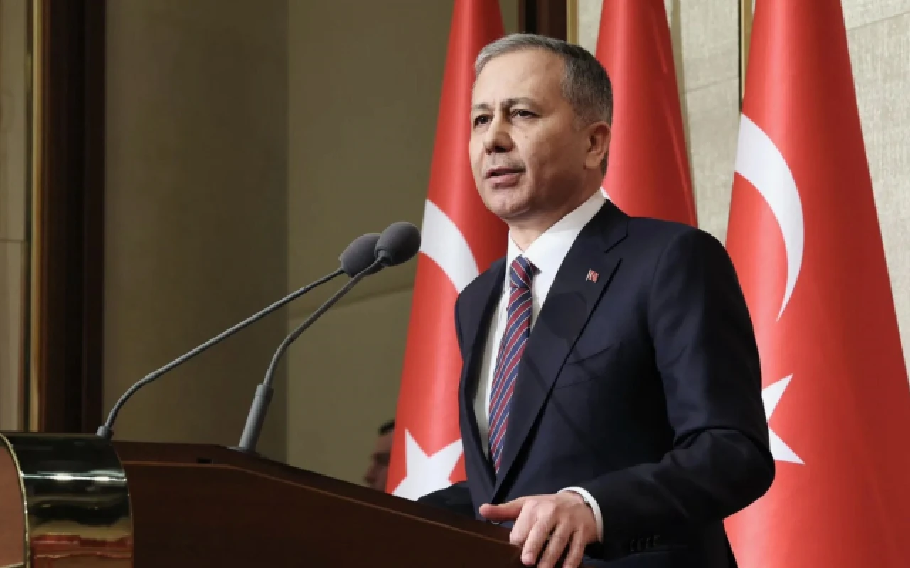 Keçmiş nazir uzun müddət sonra "Beşiktaş"ın matçında görüntüləndi