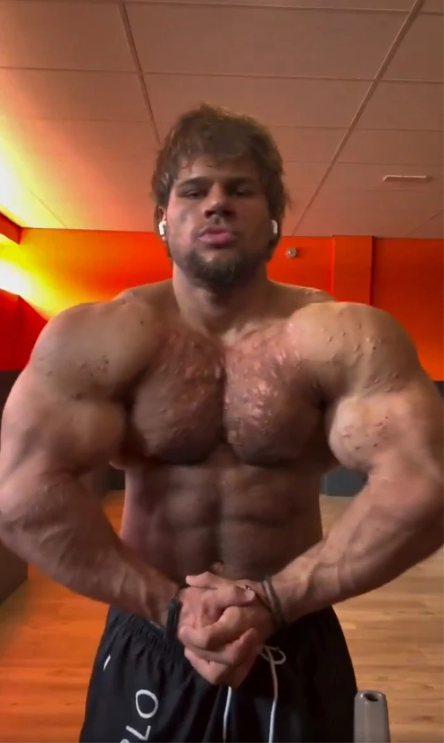 Steroid qəbul edən gəncin son halı gündəm oldu - FOTOLAR