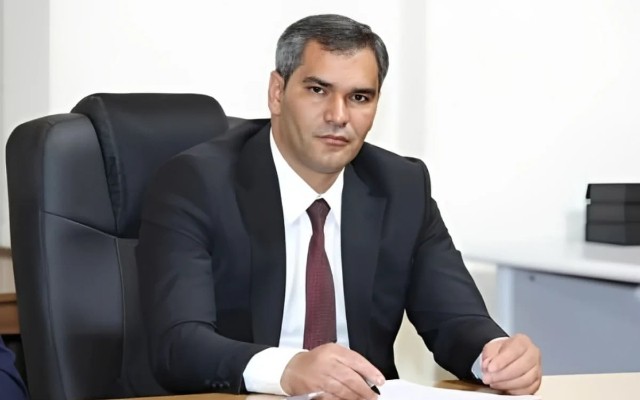 Milyonluq mülkləri ilə gündəmə gələn deputat sədrlikdən istefa verdi