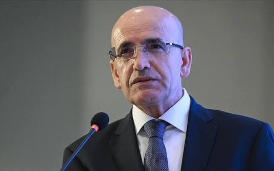 Türkiyəli nazirdən istefa verməsi xəbərlərinə reaksiya