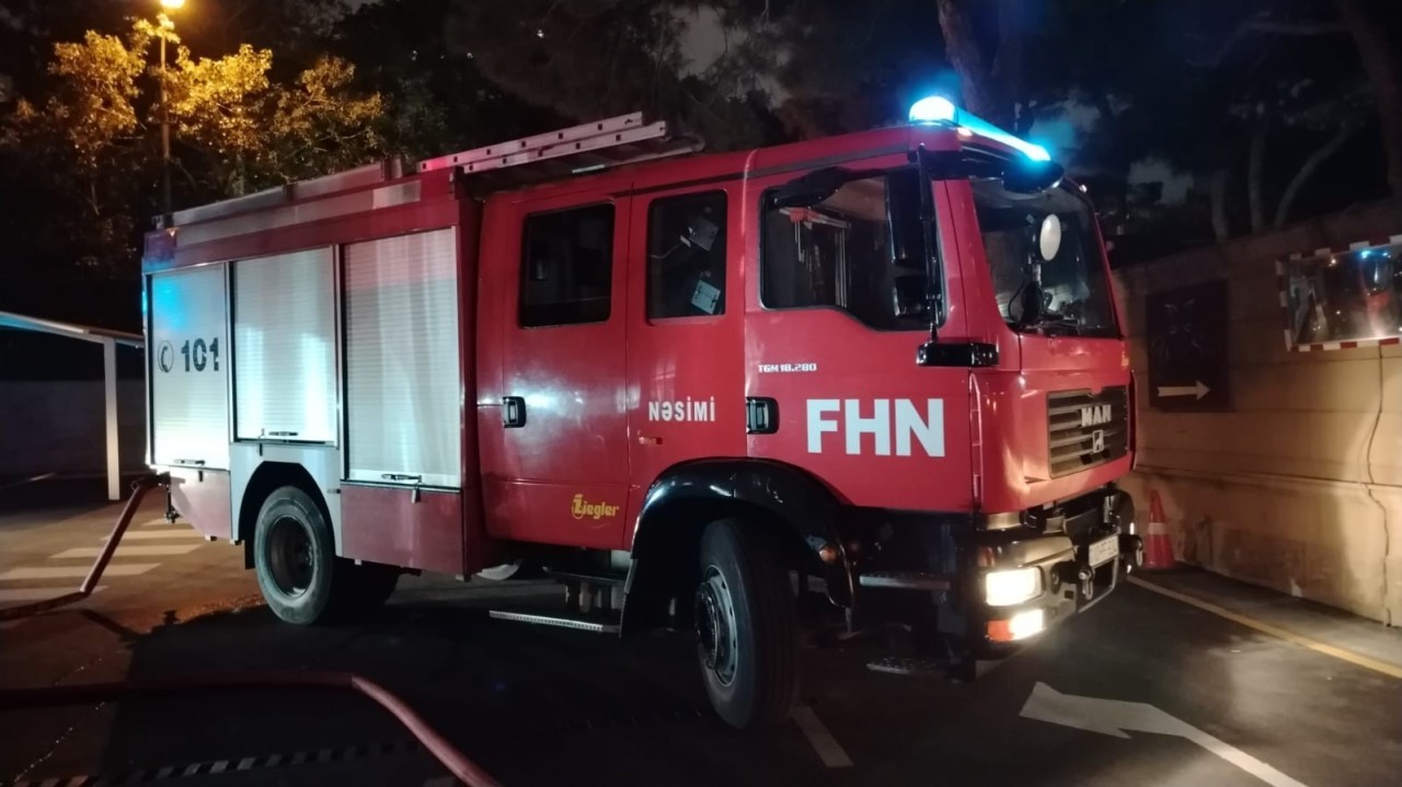 Bakıda yaşayış binasında yanğın olub - FOTO