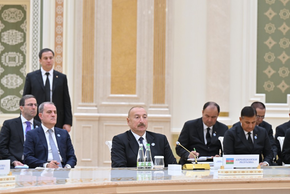 İlham Əliyev MDB Dövlət Başçıları Şurasının geniş tərkibdə iclasında iştirak etdi - FOTOLAR (YENİLƏNİB)